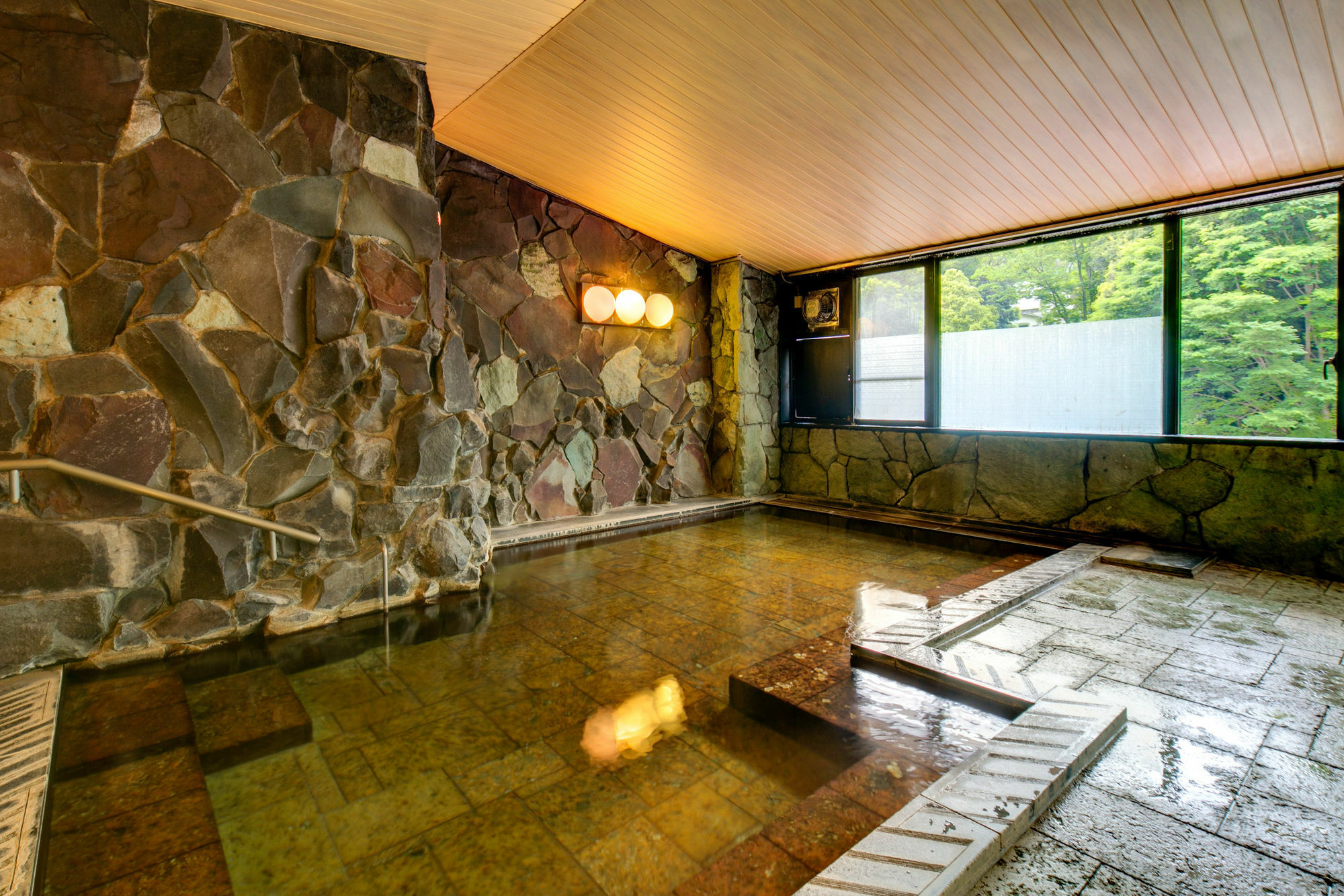 Yugawara Mizunokaori Hotel Buitenkant foto